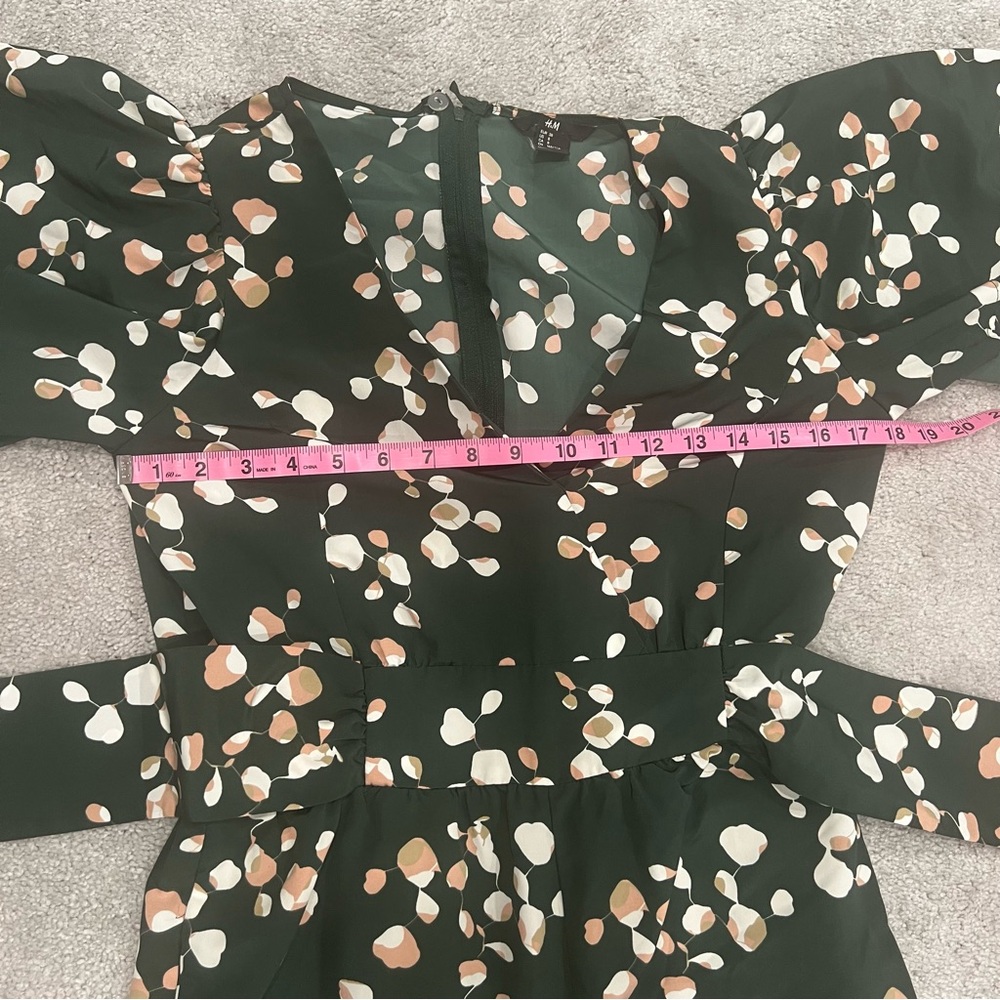H&M Green Floral V-Neck Jumpsuit Women’s Sz 8 - Picture 5 of 8